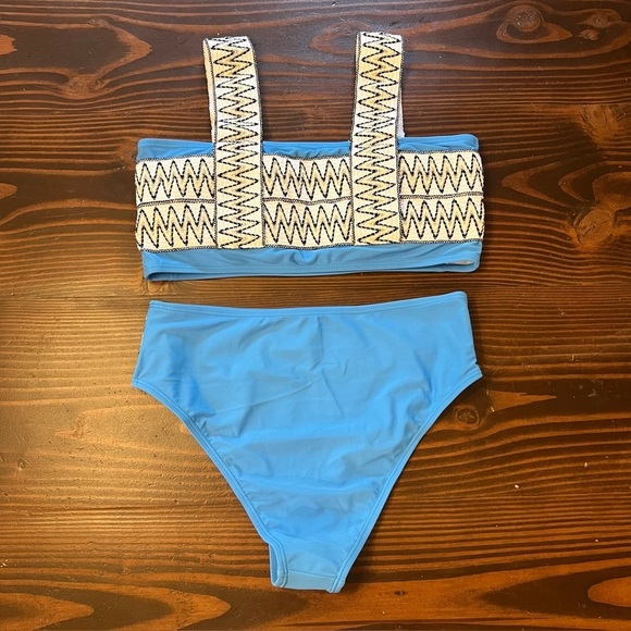 NEW Two-piece Bikini Boho Blue White Bandeau Top High Rise Swimsuit Size Large - Picture 6 of 11